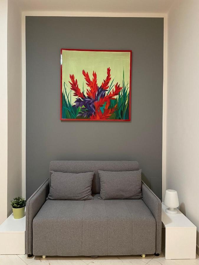 Comfort Apartment And Terrace Nel Cuore Di Bari Exterior photo