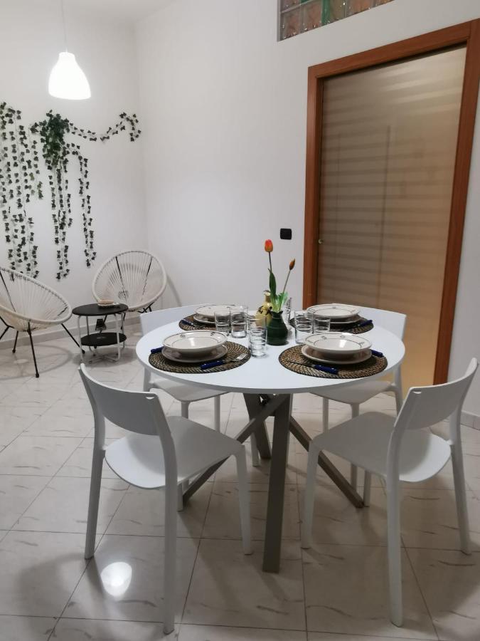 Comfort Apartment And Terrace Nel Cuore Di Bari Exterior photo